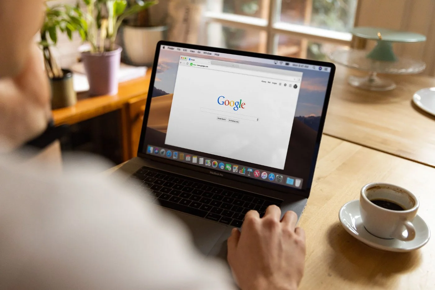 Website untuk Bisnis Wisata Jogja: Cara Muncul saat Wisatawan Mencari di Google